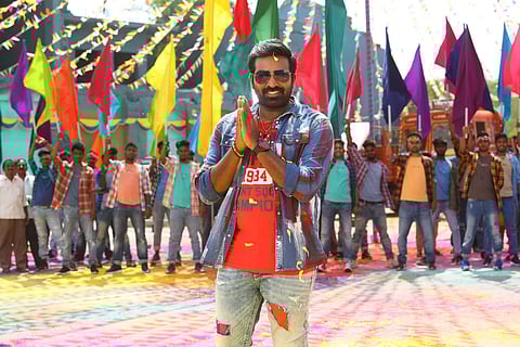 Sangathamizhan Movie Review: Vijay Sethupathi effectively shoulders a cliched but convincing film