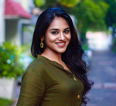 Indhuja joins the cast of Thalapathy 63