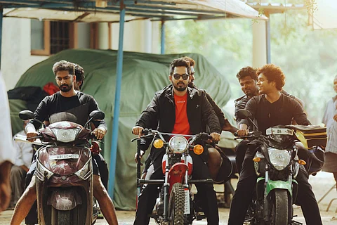 Natpe Thunai: To Hockey, with love