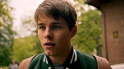 Jake Manley joins Bella Thorne's Southland