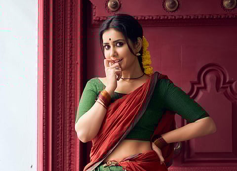Raashi Khanna to replace Aditi Rao Hydari in Tughlaq Darbar