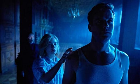 Rebecca 2020 movie review