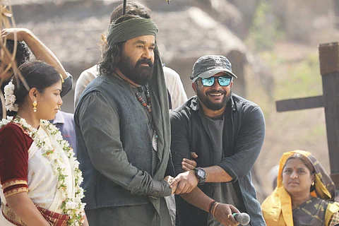 Prasanna Sujit with Mohanlal on the sets of Marakkar