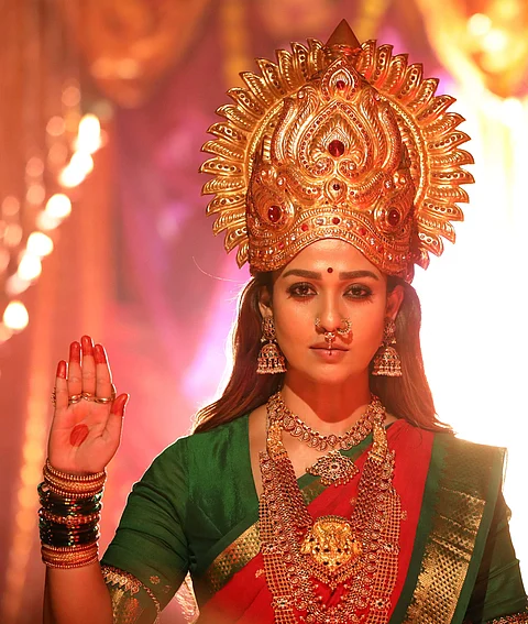 Latest clicks of Nayanthara & crew from the sets of RJ Balaji's Mookuthi Amman