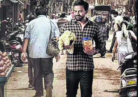 Rathnan Prapancha Movie Review: A warm and emotional hug