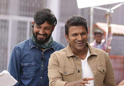 Puneeth Rajkumar heads to Kashmir for James