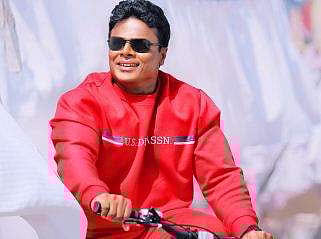 Gym Ravi turns hero with Purushottama 