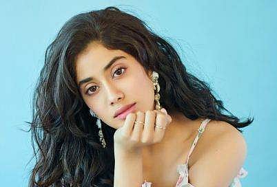 Janhvi Kapoor: Horror-comedies like Roohi should be seen with others