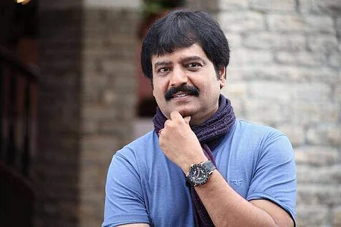 ChInna kalaivaanar left us with tons of his comedy to relish. His legacy is here to stay. We present you a compilation of his memorable dialogues. Read on..