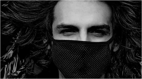 Kartik Aaryan posts first picture after Dostana 2 controversy