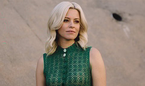 Elizabeth Banks to direct Red Queen adaptation