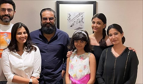 Varalaxmi Sarathkumar meets Aishwarya Rai, Abhishek Bachchan at Ponniyin Selvan shoot