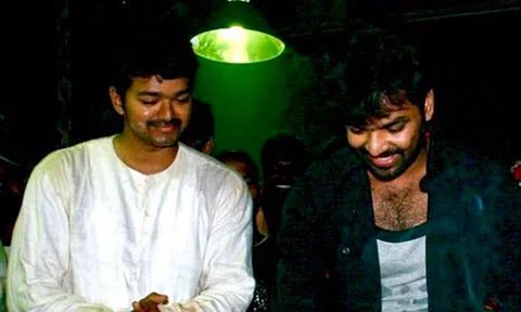 Jai completes 20 years in film industry; The actor shares photos with Vijay from Bagavathi sets