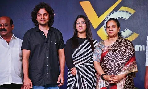 Viren Keshav marks his debut with Cocktail