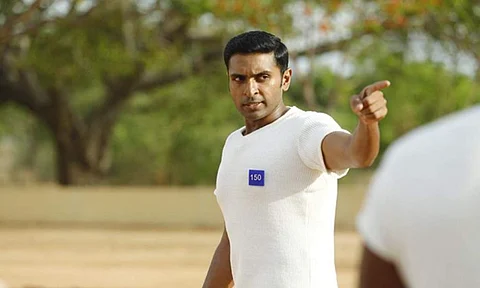 Vikram Prabhu in Taanakkaran