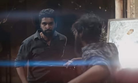 Paayum Oli Nee Yenakku