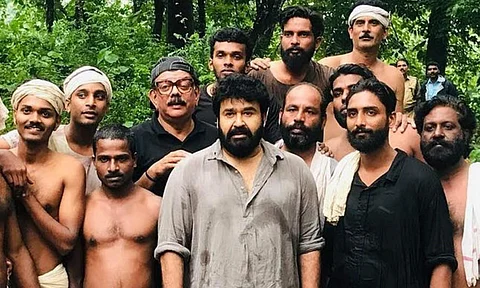 Mohanlal, Priyadarshan film Olavum Theeravum wrapped up