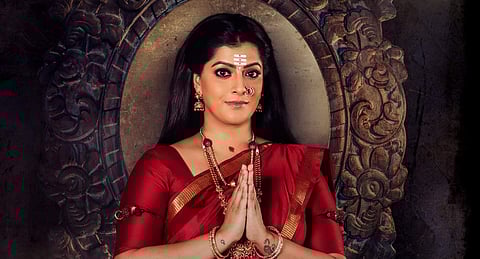 Varalaxmi's look from Parthiban's Iravin Nizhal out