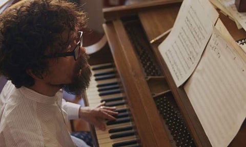 Peter Dinklage and Anne Hathaway's She Came to Me trailer is here 