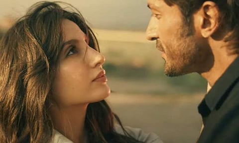 Dil Jhoom: Vidyut Jammwal and Nora Fatehi romance it out in first song from Crakk