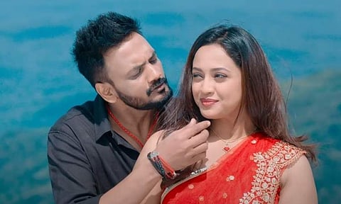 Vey Dharuvey stars Sai Raam Shankar and Yasha Shivakumar in the song